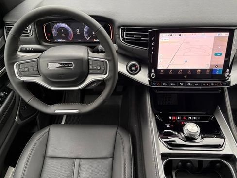 New 2026 Jeep Grand Wagoneer Limited w/ 8-Passenger Seating Package AWD/4WD image 3