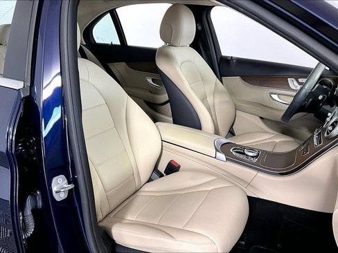 Used 2019 Mercedes-Benz C 300 4MATIC Sedan image 7