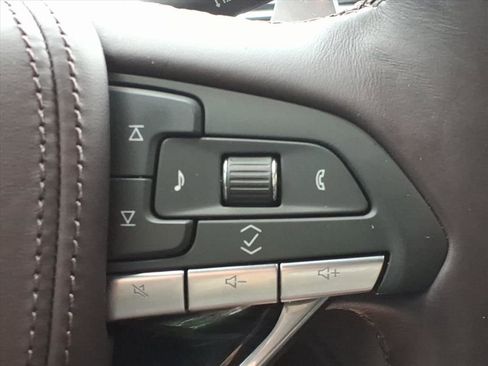 Used 2023 Cadillac Escalade ESV V image 13