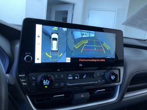 Certified 2024 Toyota Grand Highlander Platinum image 30