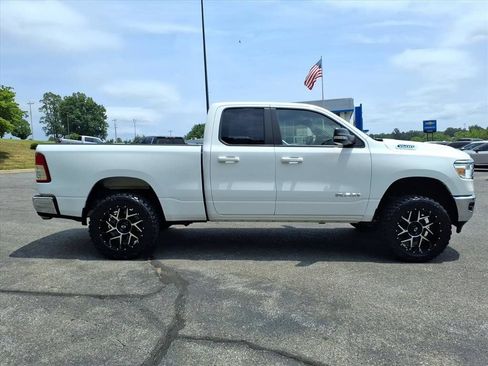 Used 2022 RAM 1500 Big Horn AWD/4WD image 2