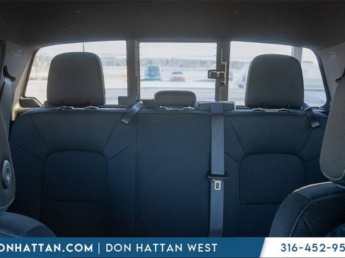 Used 2023 Chevrolet Colorado LT w/ LT Convenience Package image 16