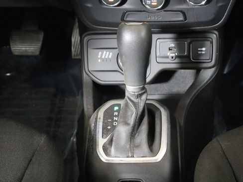 Used 2018 Jeep Renegade Sport w/ Power & Air Group AWD/4WD image 25