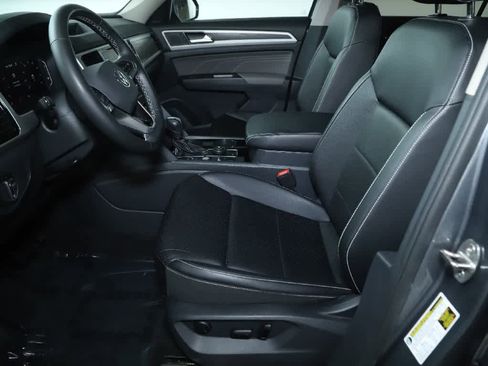 Certified 2023 Volkswagen Atlas SE image 20