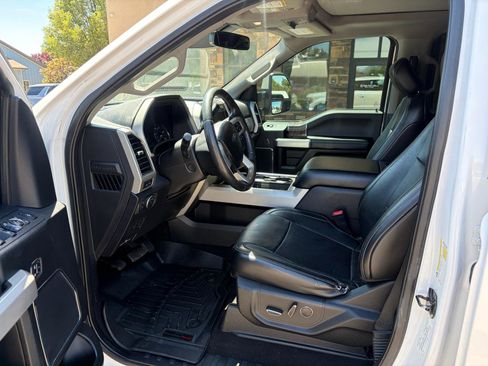 Used 2019 Ford F350 Lariat w/ Lariat Ultimate Package AWD/4WD image 4