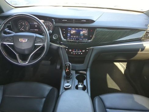 Used 2021 Cadillac XT6 Premium Luxury image 15