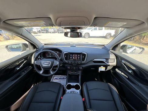 Used 2024 GMC Terrain AT4 AWD/4WD image 19