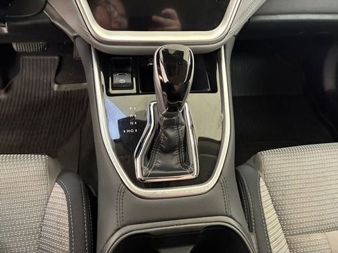 Used 2023 Subaru Outback Premium image 21