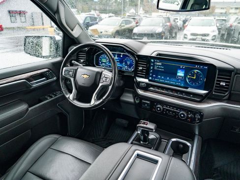 Used 2022 Chevrolet Silverado 1500 LTZ AWD/4WD image 26