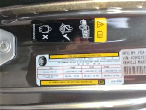 New 2025 Jeep Gladiator Mojave w/ Safety Group AWD/4WD image 19