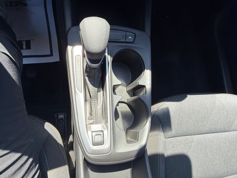 Used 2024 Chevrolet Trax LS w/ LS Convenience Package FWD image 16