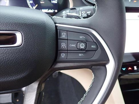 New 2026 Jeep Grand Cherokee Limited image 18