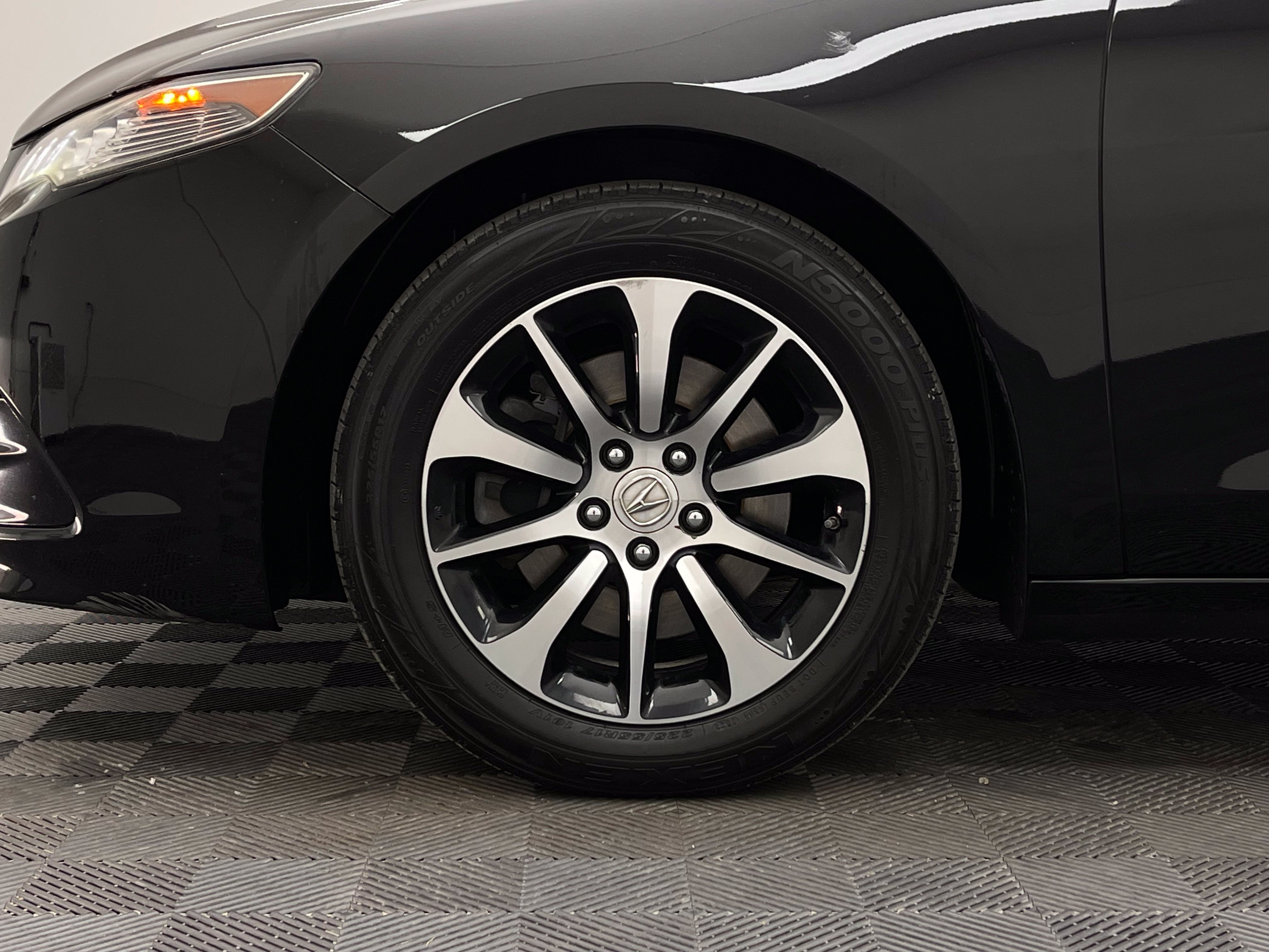 Used 2016 Acura TLX w/ Technology Package FWD image 15