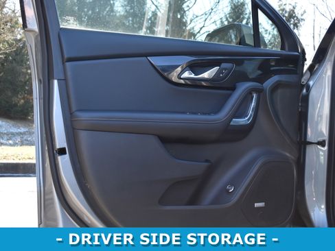 Used 2023 Chevrolet Blazer Premier image 5