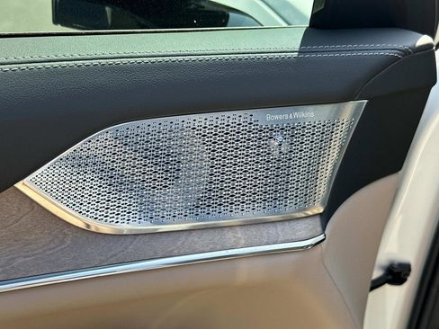 Certified 2025 Volvo EX90 Ultra image 17