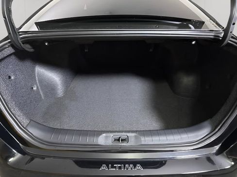 Used 2024 Nissan Altima 2.5 SR FWD image 29