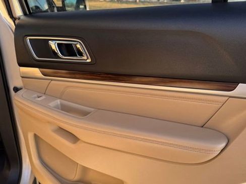 Used 2017 Ford Explorer Limited w/ Equipment Group 301A image 11