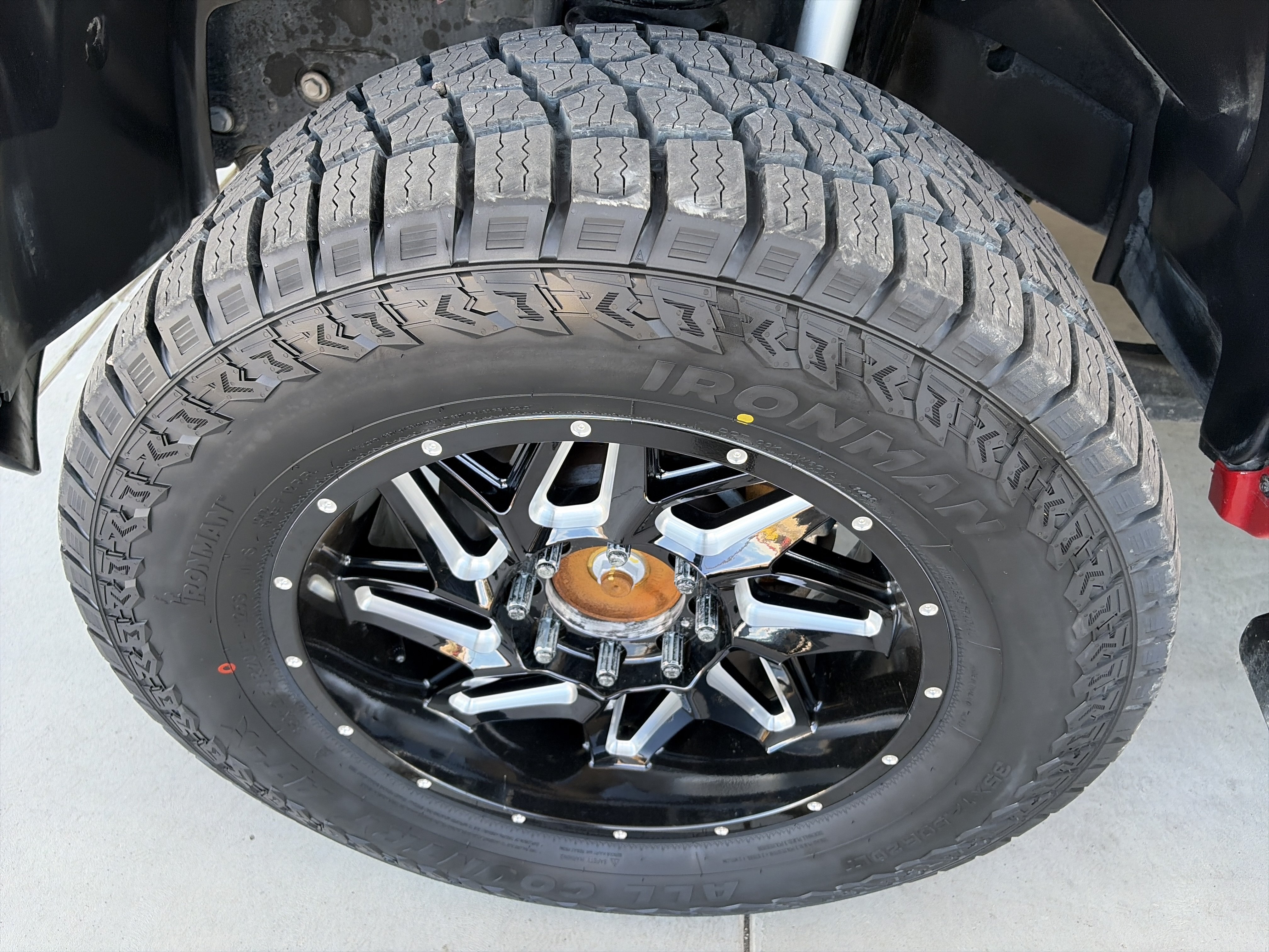 Used 2018 RAM 3500 Laramie Longhorn w/ Cold Weather Group AWD/4WD image 8