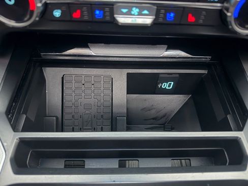 Used 2023 Ford F350 Lariat w/ Chrome Package image 37