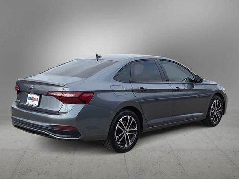 Used 2024 Volkswagen Jetta Sport FWD image 8