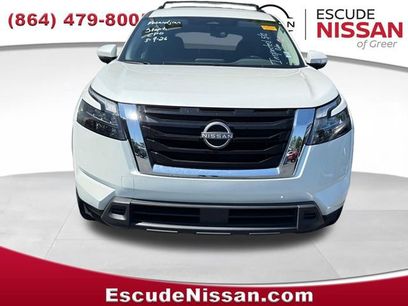 Certified 2025 Nissan Pathfinder SV