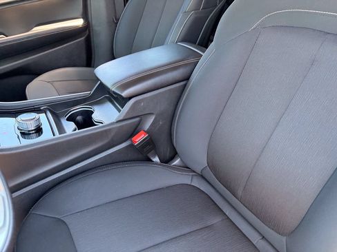 Used 2023 Jeep Grand Cherokee Laredo X RWD image 17
