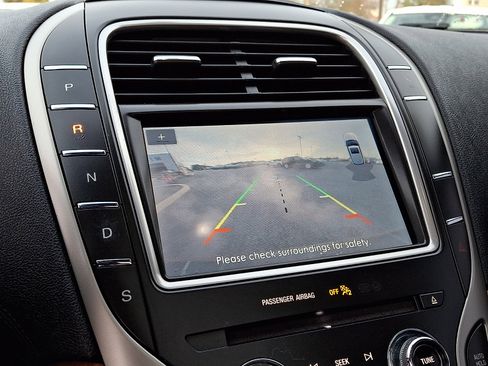 Used 2020 Lincoln Nautilus Reserve image 21