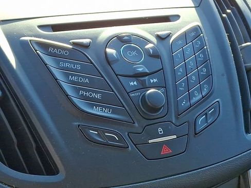 Used 2015 Ford Escape SE image 18