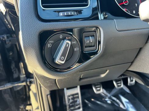 Used 2021 Volkswagen GTI S image 19