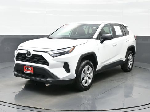Used 2024 Toyota RAV4 LE image 2
