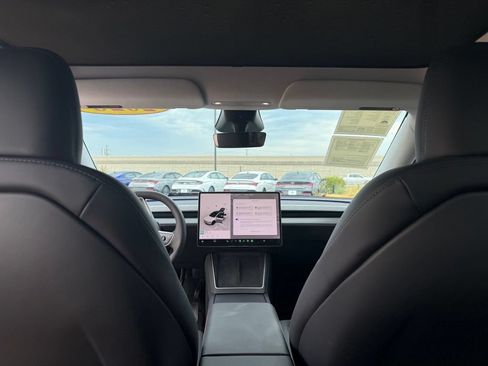 Used 2026 Tesla Model Y AWD image 14
