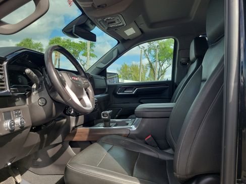 Used 2023 GMC Sierra 1500 SLT w/ SLT Convenience Package image 12