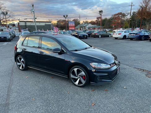 Used 2019 Volkswagen GTI SE w/ SE Experience Package image 7
