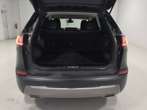 Used 2019 Jeep Cherokee Limited AWD/4WD image 29