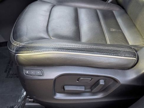 Used 2025 MAZDA CX-5 AWD 2.5 S w/ Preferred Package image 23