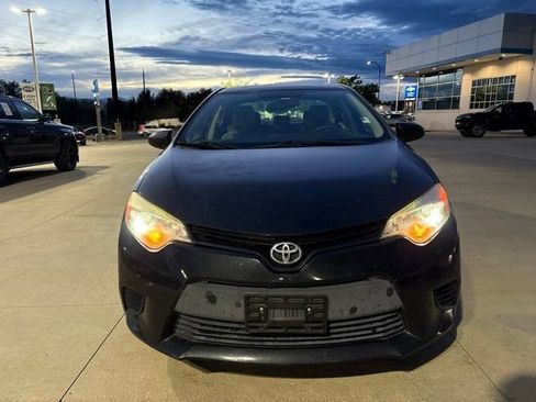 Used 2014 Toyota Corolla LE FWD image 2