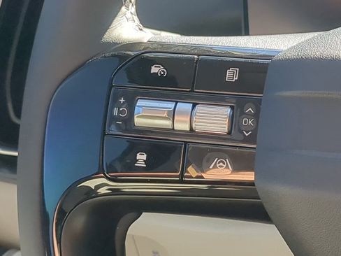 New 2026 Kia Sorento S w/ S Panoramic Sunroof Package image 23