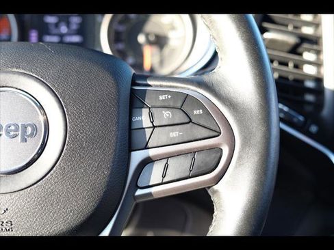 Used 2018 Jeep Compass Latitude w/ Popular Equipment Group image 13