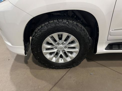 Used 2018 Lexus GX 460 Premium image 46
