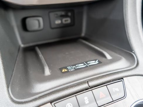 Used 2023 GMC Acadia Denali w/ Black Diamond Edition image 40