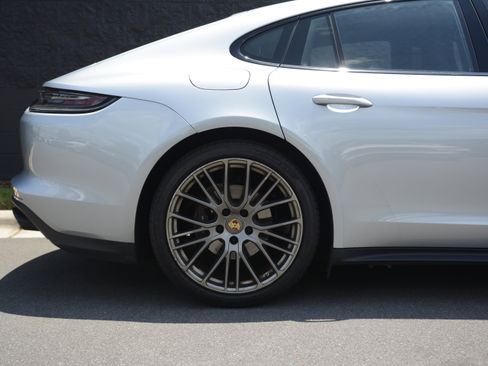 Certified 2023 Porsche Panamera Platinum Edition RWD image 40