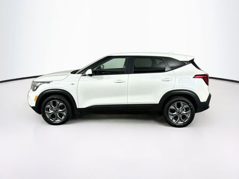 Used 2026 Kia Seltos LX FWD image 4