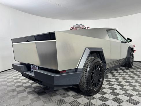 Used 2024 Tesla Cybertruck AWD Crew Cab image 26