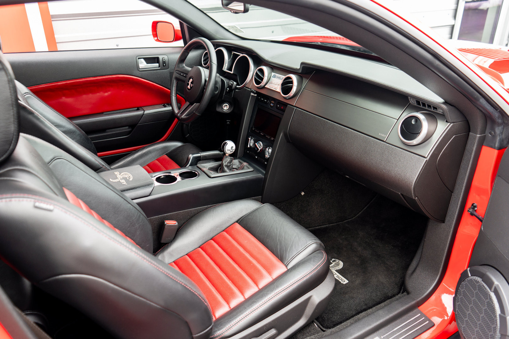 Used 2007 Ford Mustang Shelby GT500 RWD image 25