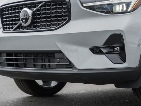 New 2026 Volvo XC40 B5 Ultra w/ Protection Package Premier image 15