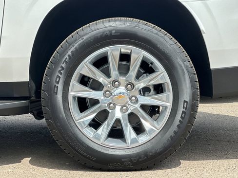 New 2025 Chevrolet Suburban Premier image 28