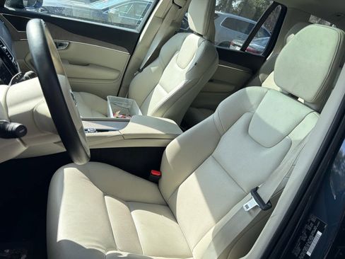 Certified 2023 Volvo XC90 B5 Plus w/ Protection Package Premier image 27