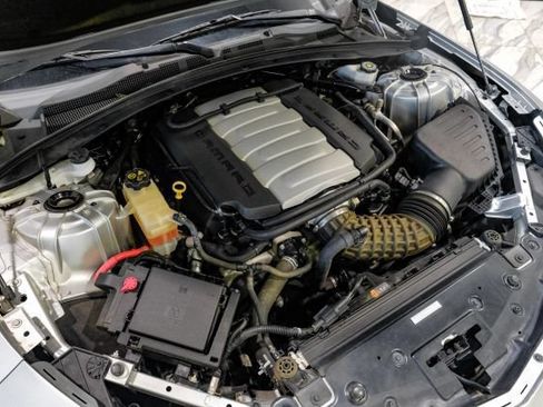Used 2018 Chevrolet Camaro SS RWD image 58