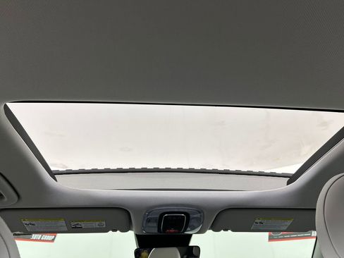 Used 2024 Hyundai Kona Limited AWD/4WD image 20
