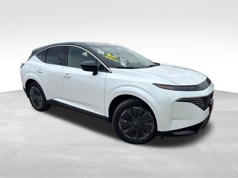 Certified 2026 Nissan Murano Platinum w/ Cargo Package AWD/4WD image 1